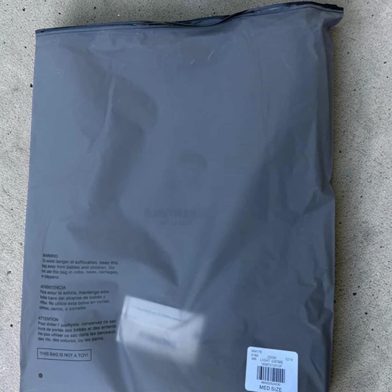 Fear of God Ess-entials Sho-rts